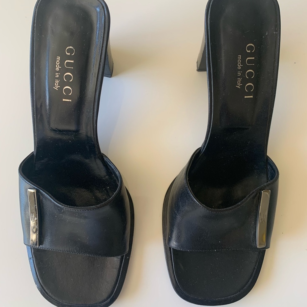 Gucci leather sandals